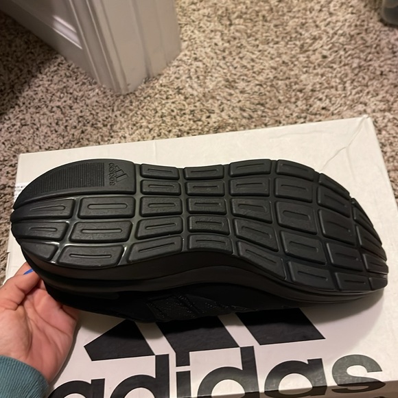 Adidas shoes - Picture 5 of 7
